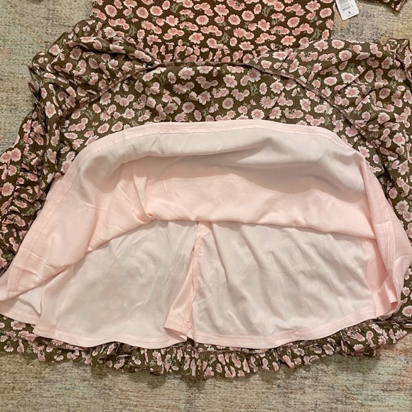 NWT and BOGO!! Kidpik Brown Daisy Ruffle Tiered Dress - Picture 6 of 10